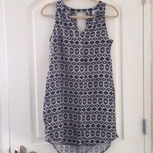 Old Navy Sleeveless Black And White Shift Dress Geo Print Small
